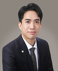 변호사 : 김기현